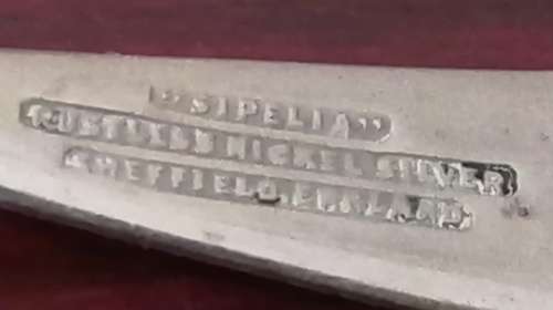 Collection of 16 brass and other antique collectables