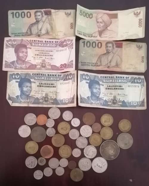 A Collection of notes from  Swaziland, Indonesia and coins from ZAR, SA and America