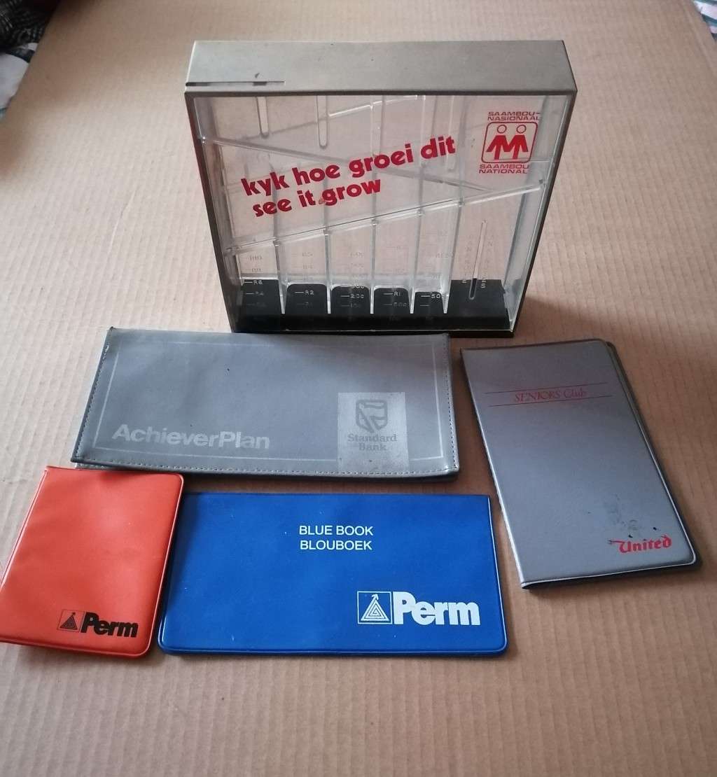 A Collection of vintage bank items (Saambou piggy bank), United, Perm, Standard Bank