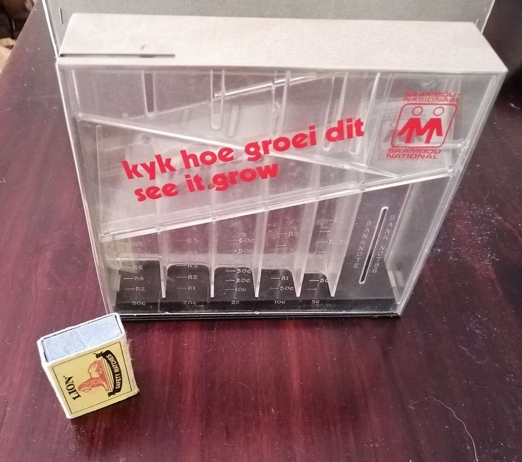 A Collection of vintage bank items (Saambou piggy bank), United, Perm, Standard Bank