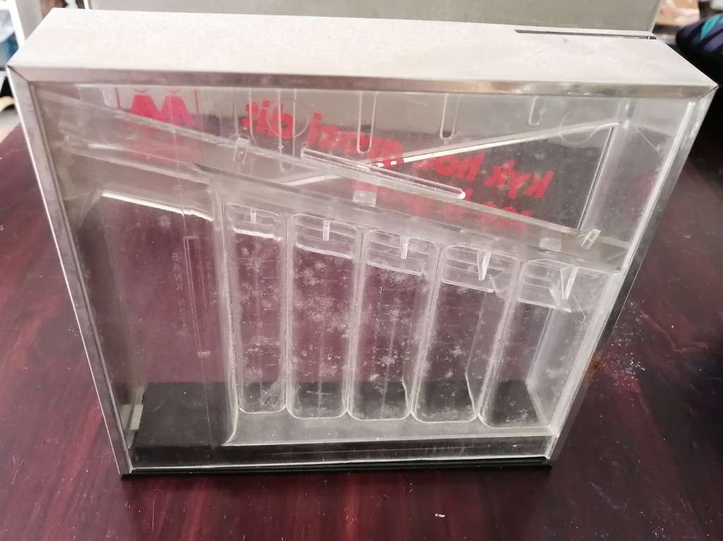 A Collection of vintage bank items (Saambou piggy bank), United, Perm, Standard Bank