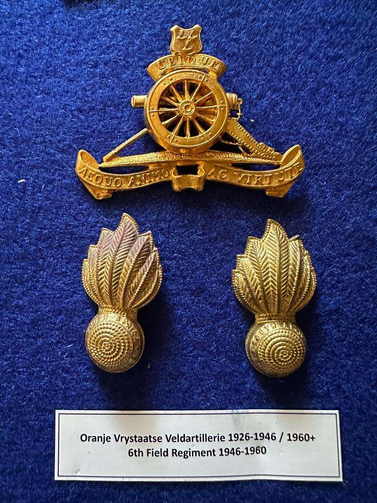 Oranje Vrystaatse Veldartillerie 1926-1946, Cap badge and Set of Collar Badges