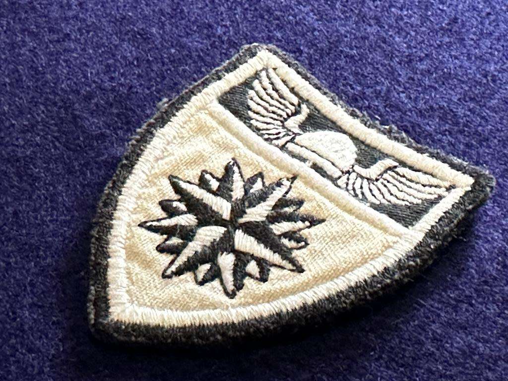 4 Reconnaissance Regiment embroidered Tracksuit Badge - 50mm x 60mm