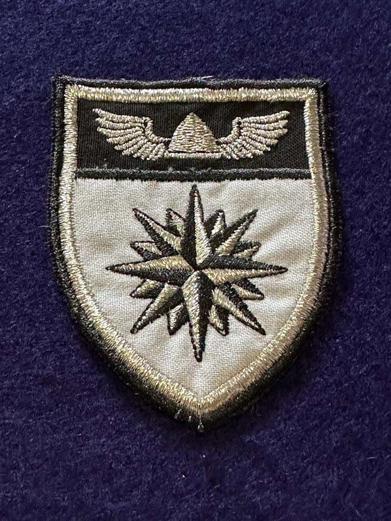 4 Recce Regiment Embroidered Tracksuit Badge (Cotton and Lurex) - Size 60mm wide x 85mm long