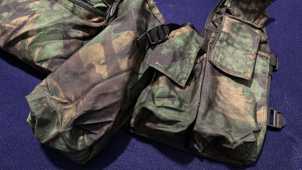 32Bn Camoflage Combat Rig - Size Large