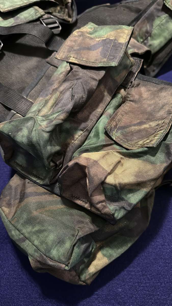 32Bn Camoflage Combat Rig - Size Large
