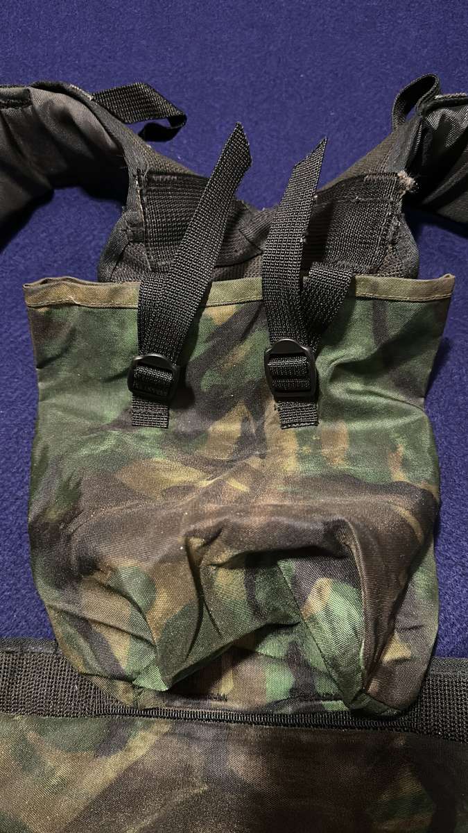 32Bn Camoflage Combat Rig - Size Large