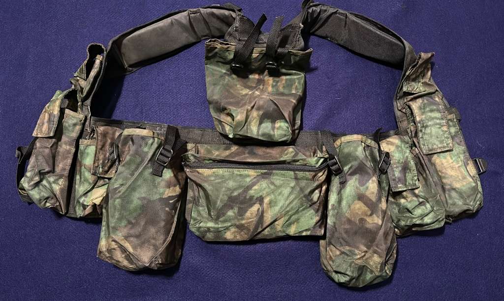 32Bn Camoflage Combat Rig - Size Large
