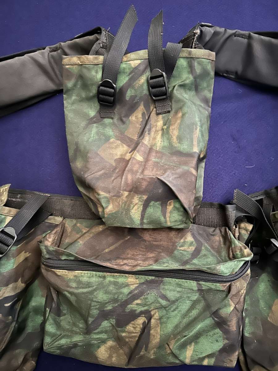 32Bn Camoflage Combat Rig - Size Large