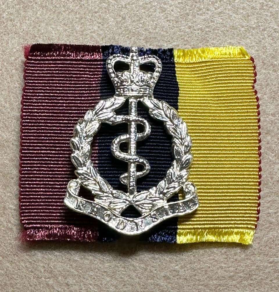 Rhodesian Medical Corps - CAP ON BURGUNDY/YELLOW FLASH QC