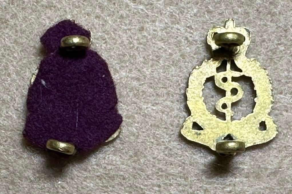 Rhodesian Medical Corps - QC - BRASS MESS DRESS COLLARS 1 WITH FLASH