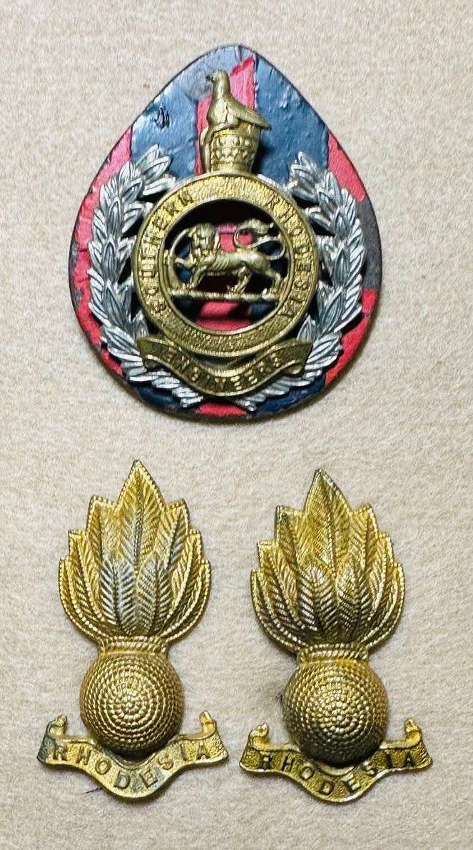 Rhodesian Corps of Engineers - SET COLLARS AND CAP ON FLASH WITH ZIM BIRD -Southern Rhodesia