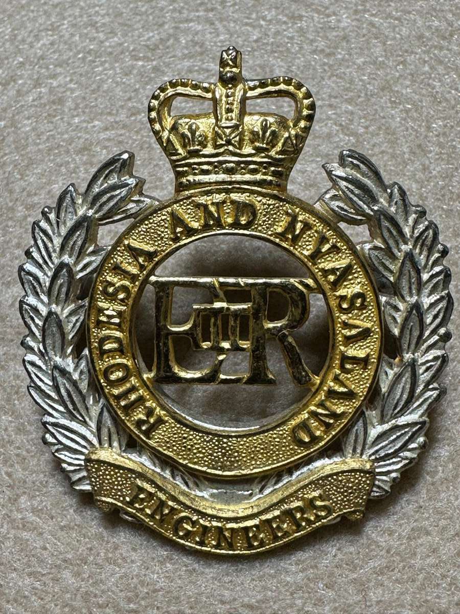 Rhodesian Corps of Engineers - Set Cap and Collars Rhodesia and Nyasaland QC - Variation 2