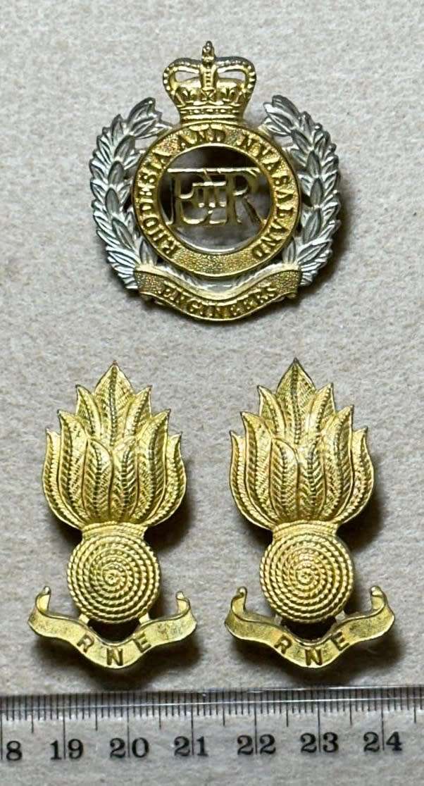 Rhodesian Corps of Engineers - Set Cap and Collars Rhodesia and Nyasaland QC - Variation 2
