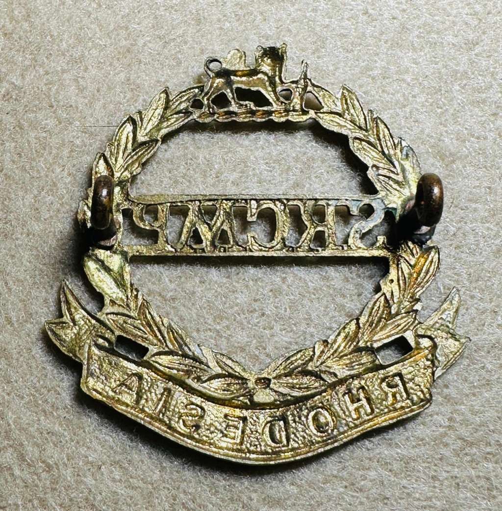 Southern Rhodesia Corps of Military Police - SINGLE SRCPM CAP BADGE WITH LION BRASS - VERY RARE