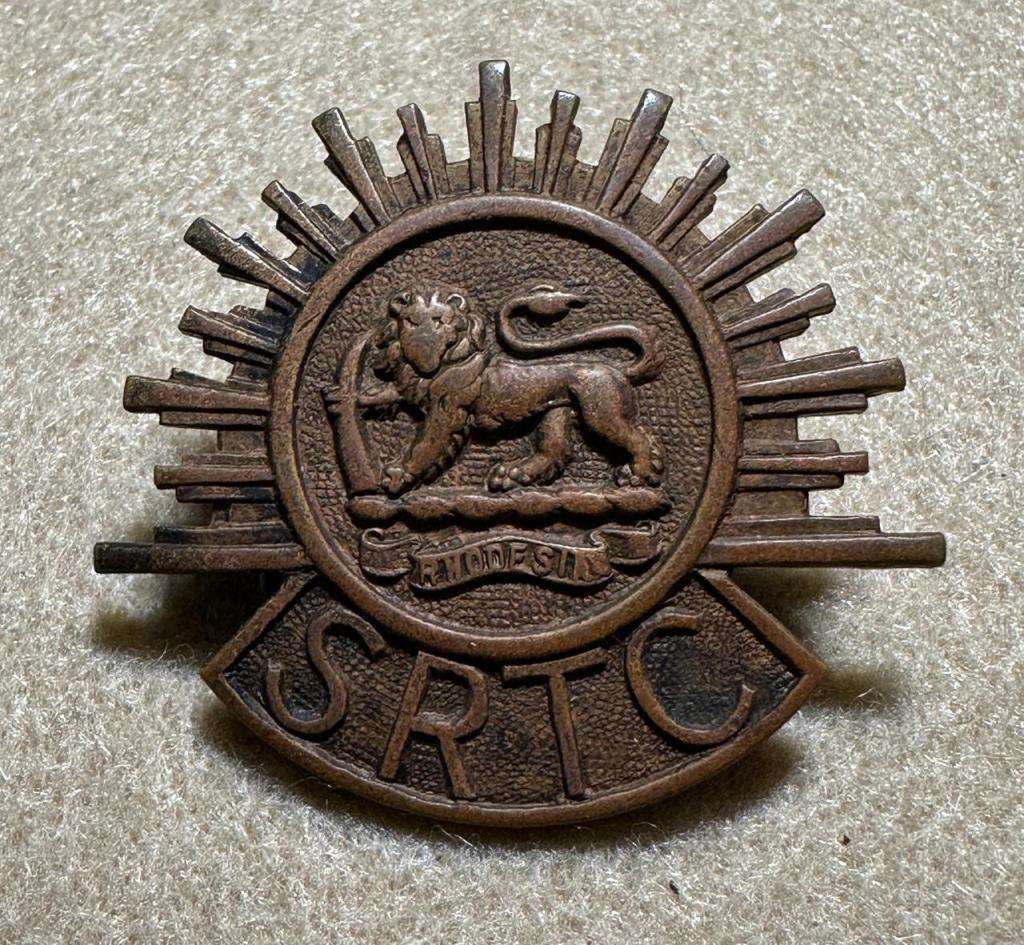 Southern Rhodesia Corps of Motor Transport - BERET BADGE WITH Collars and Single SHOULDER TITLE SRTC