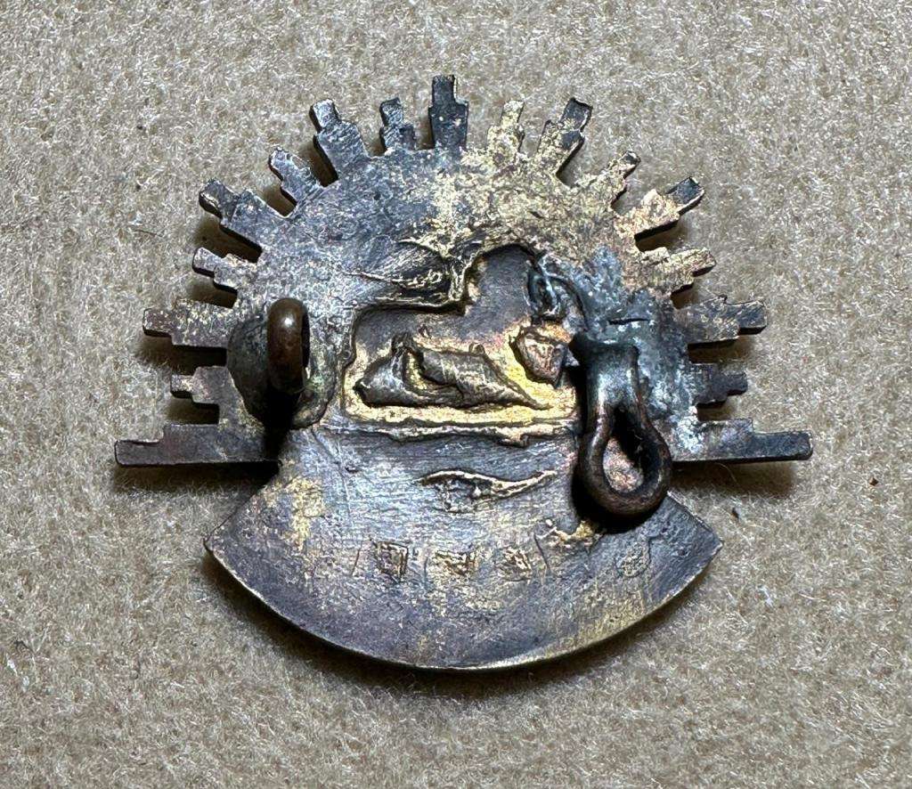 Southern Rhodesia Corps of Motor Transport - BERET BADGE WITH Collars and Single SHOULDER TITLE SRTC