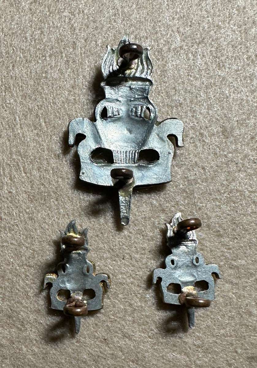 Rhodesia and Nyasaland Army Education Corps - SET BERET AND COLLAR BADGES METAL - 1956 - 1964