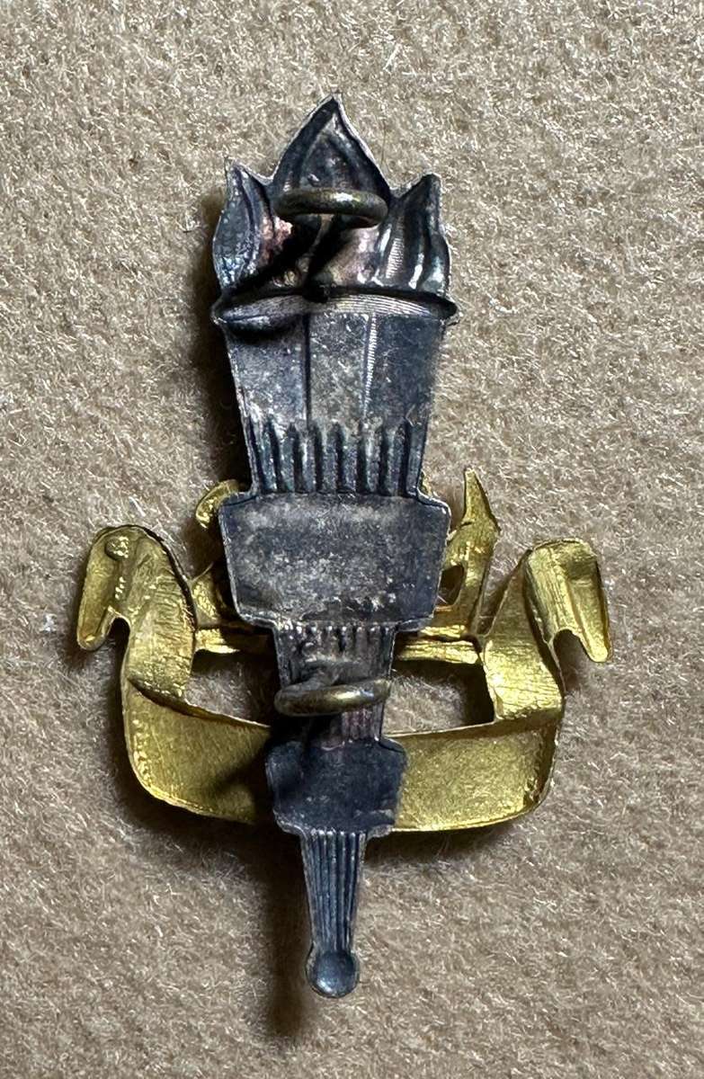 Rhodesian Educational Corps - SET BERET BADGE METAL