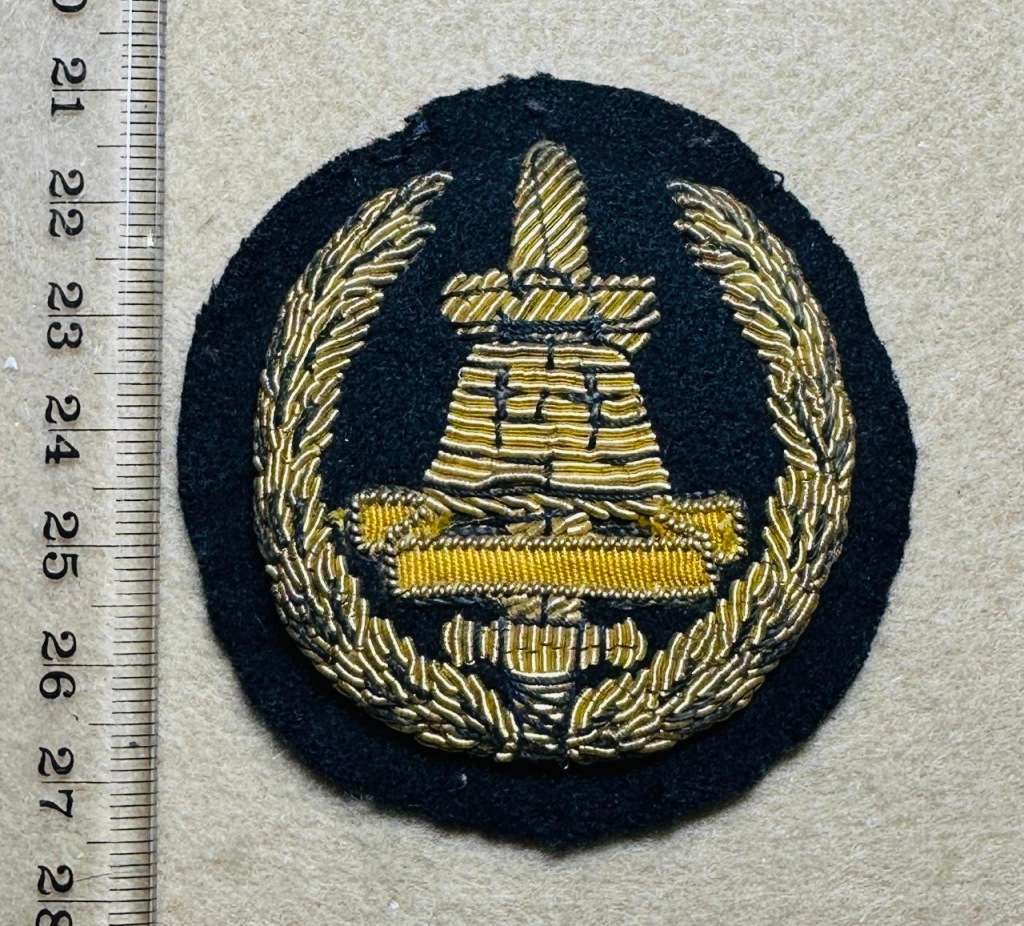 Rhodesian Guard Force - COMMANDER/DEPUTY COMMANDERS OFFICER CAP BADGE - BULLION WIRE