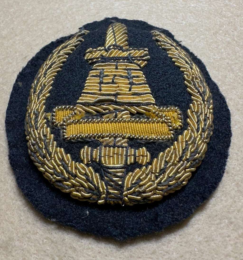 Rhodesian Guard Force - COMMANDER/DEPUTY COMMANDERS OFFICER CAP BADGE - BULLION WIRE
