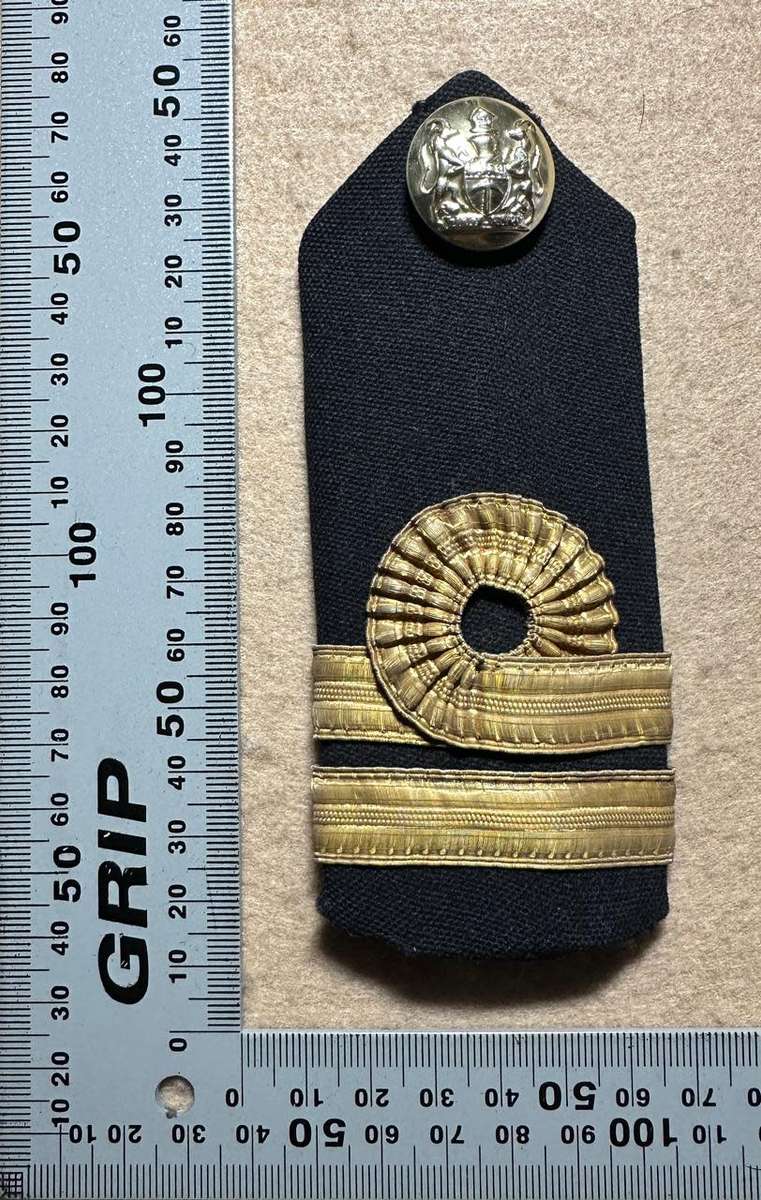 Rhodesian CUSTOMS AND IMMIGRATION - EPPAULETTE 2 BAR RANK RHODESIAN CUSTOMS