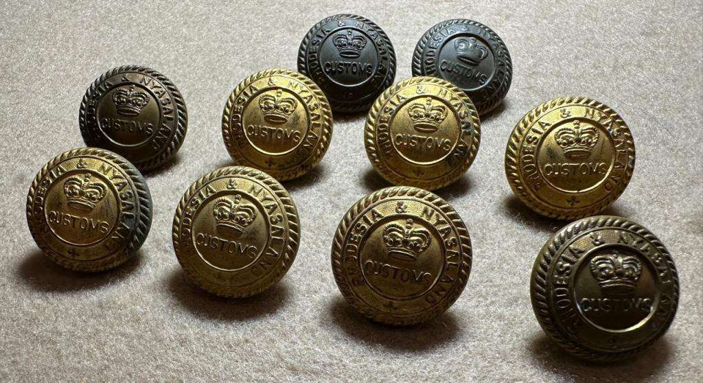 Rhodesian CUSTOMS AND IMMIGRATION - VARIED BRASS BUTTONS - LARGE, by DOWLER, BIRMINGHAM