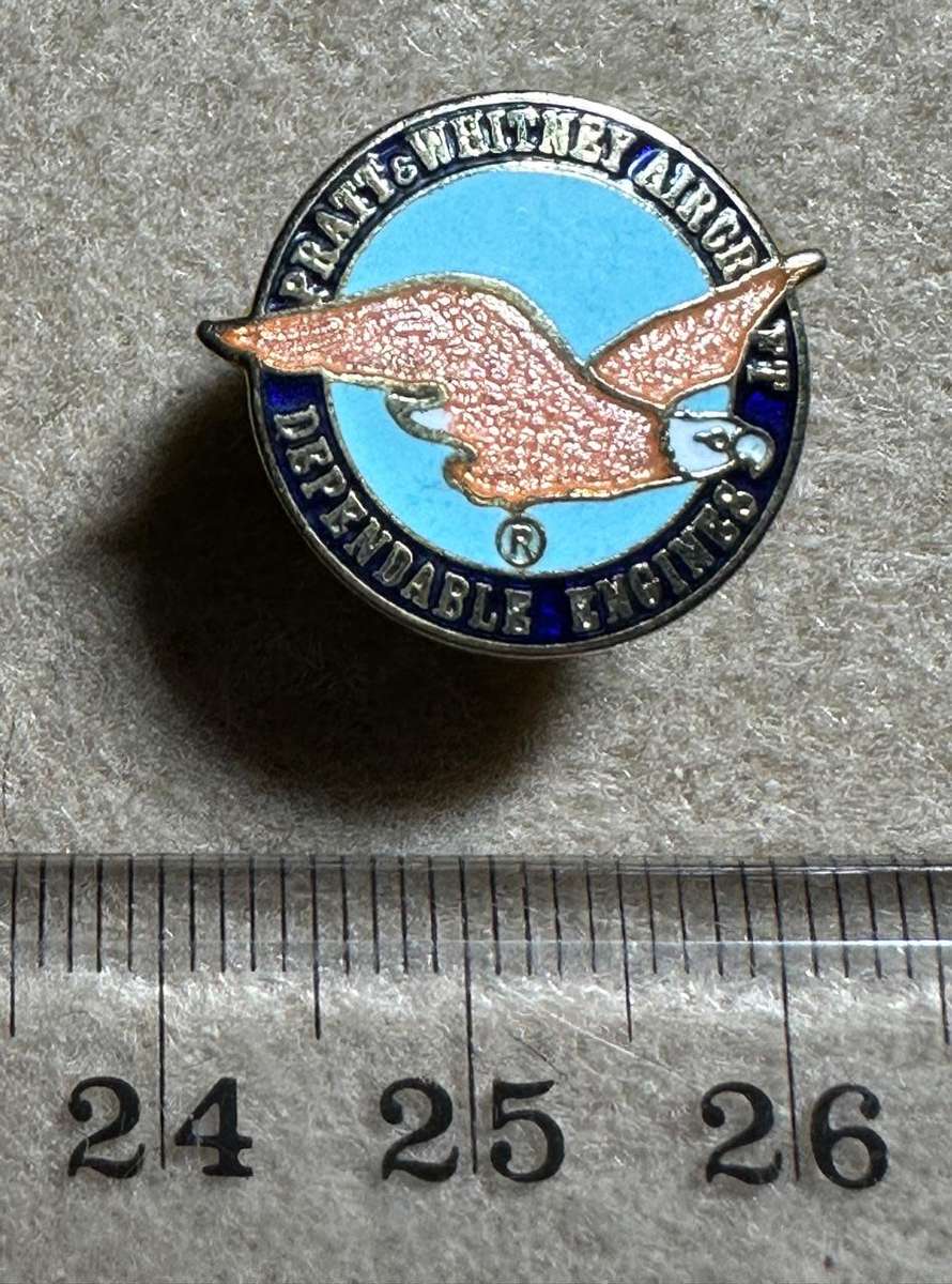 South African Civil Aviation - PRATT & WHITNEY AIRCRAFT - DEPENDABLE ENGINES  ENAMEL BADGE