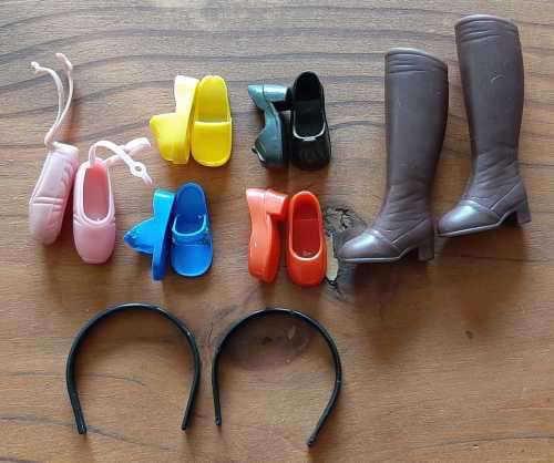 Shoes and alice bands to fit a Cindy Doll