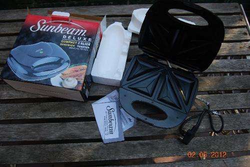 BRAND NEW SUNBEAM DE LUXE 2 SLICE SANDWICH TOASTER