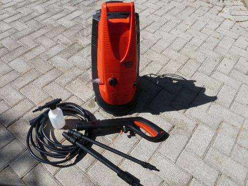 CRAZY AUCTION  BRAND NEW BLACK AND DECKER HIGH PRESSURE CLEANER