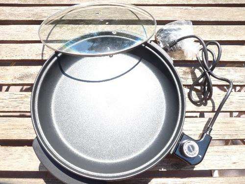 BRAND NEW  BRAAI PAN ELECTRICAL WITH CONTROL AND TEFLON COATED