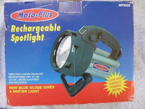 NEW BUT SHOP SOILED 1 000 000 RECHARGEABLE SPOTLICHT MOTO-PLUS