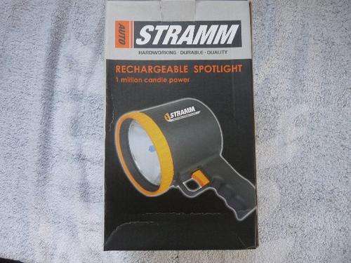 BRAND NEW STRAMM 1000 000 RECHARGEABLE SPOTLICHT