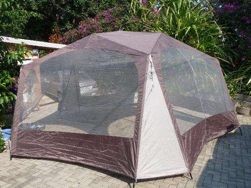 CRAZY AUCTION  NEW SCREEN TENT NO RESERVE