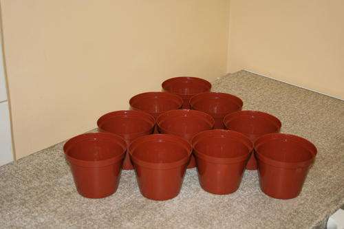 7.5 cm Plastic Pots