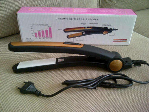 ***Ladies Ceramic Slim Hair Straightener***Great item to have***Brand New***