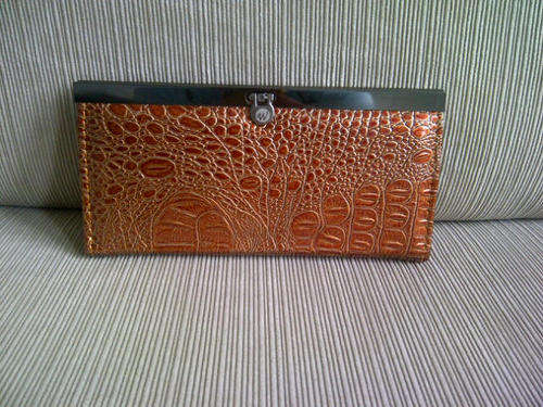 ***Beautiful Ladies Crocodile Skin Looking Brown Purse with lots of compartments***Stunning***