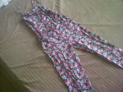 **Cute & Funky Ladies Floral Design All in One Jumper**L ONLY**BRAND NEW**Great for summer**