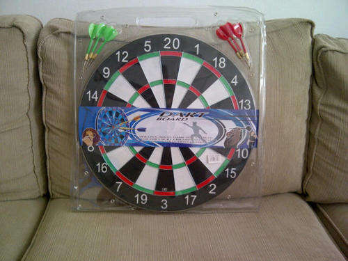*** British Style Dartboard with 6 darts***41CM X 41CM***HUGE***Brand New***