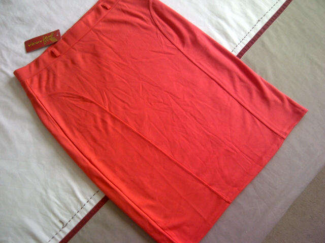 ***Stunning Ladies Peach Skirt***XL ONLY***Beautiful Colour***Brand New***