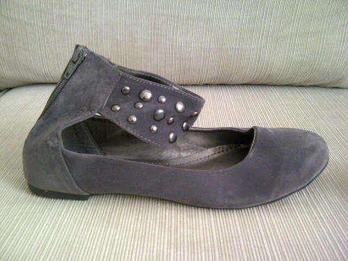 ***Cute, Stylish, Funky Ladies Grey Pumps with studded design***Size 8 ONLY***BRAND NEW***