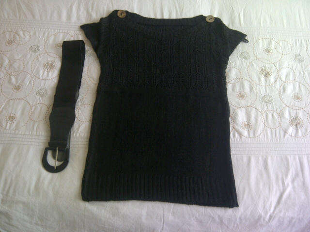 **Stunning Ladies Knitted Like Short Dress With Belt & Button Design**Great with a Jeans**ONE SIZE**