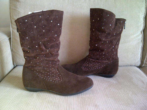 **Funky Ladies Cow Boy Style Boots**Diamante like design**Size 4, 5, 6**BRAND NEW**
