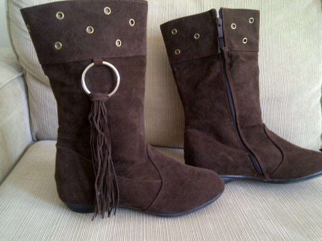 ** Cute & Funky Ladies Cow Boy Style Boots***Size 5 ONLY**Last One***BRAND NEW**