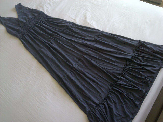 **Beautiful Ladies Long Sleeveless Silk Style Halterneck Dress With Frill Like Bottom**3 Colours**