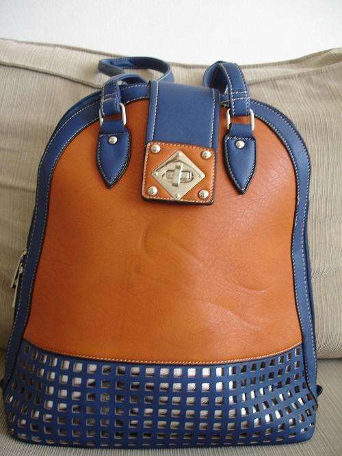 **Stunning Ladies PU Leather Bag***Handbag & Backpack***2 Colours To Choose From***BRAND NEW**