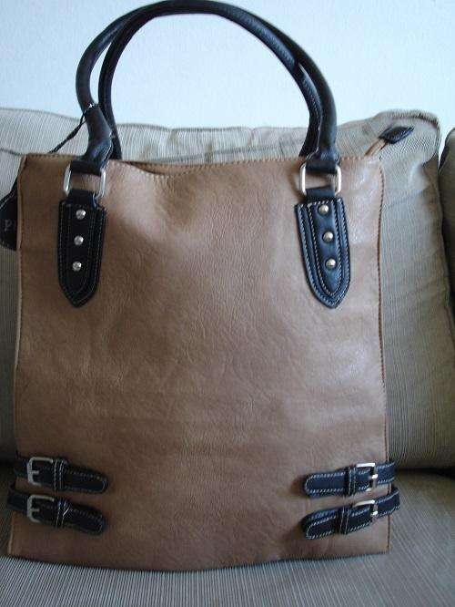 **Stunning Ladies Beige/Black PU Leather Handbag With Beautiful Detail & Design*3 DIVIDED SECTIONS*