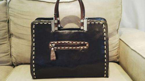 **Stunning Ladies DARK BROWN PU Leather Handbag With Beautiful Detail & Design**BRAND NEW**