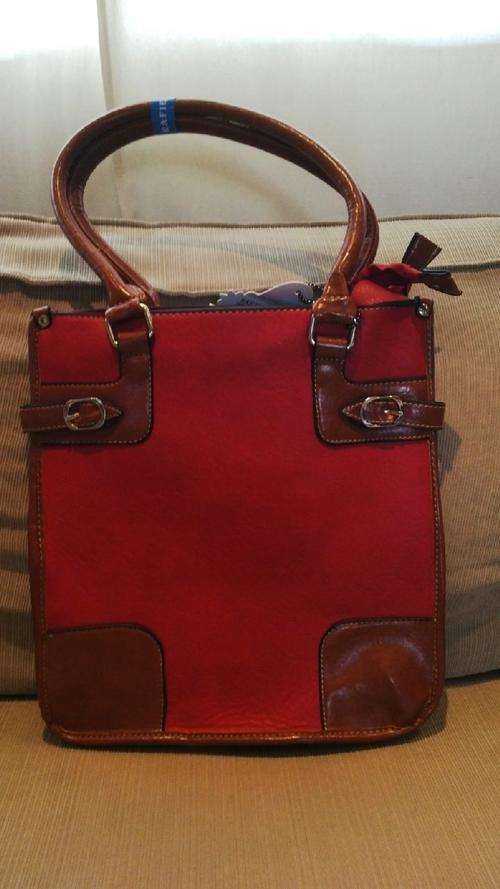 **Stunning Ladies RED/TAN PU Leather Handbag With a Beautiful Design**2 Divided Sections**